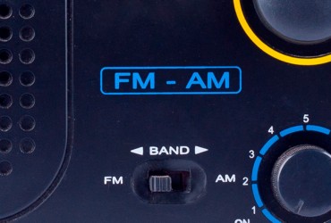 Enquete aponta preferências de consumo de rádio em 2023: Receptor FM/AM lidera